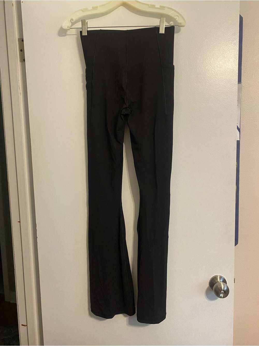 🖤Free Shipping🖤 Offline by Aerie Hi-Rise Real Me Xtra Bootcut Leggings- Size M